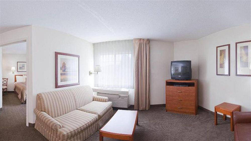 Candlewood Suites Richmond - South By Ihg Exterior foto